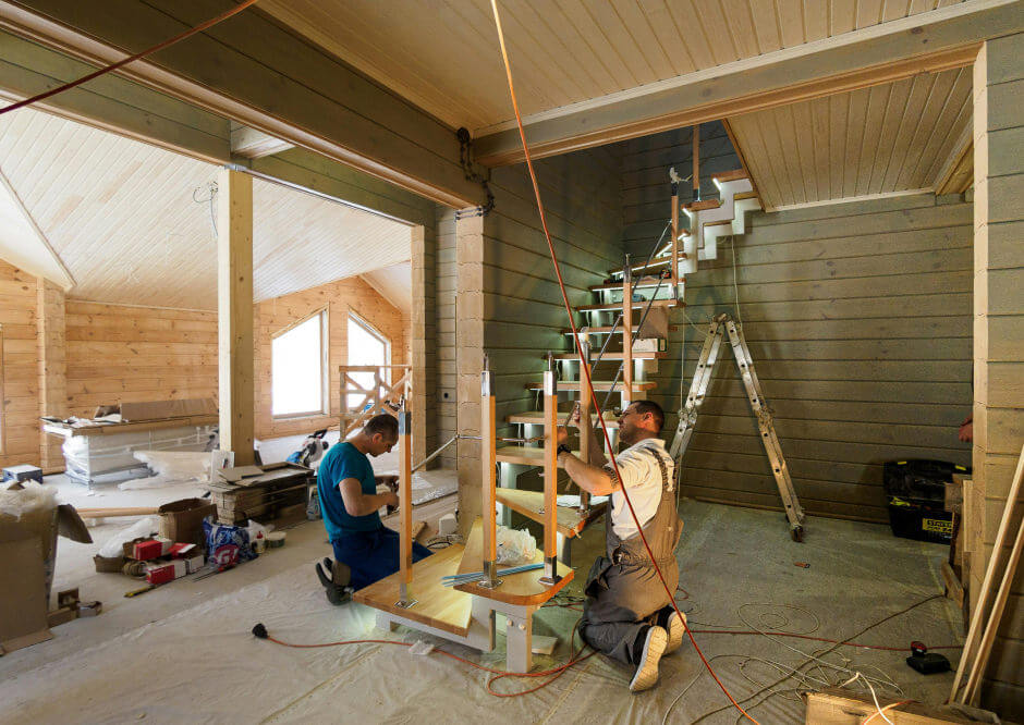 carpenter-working-construction-properties